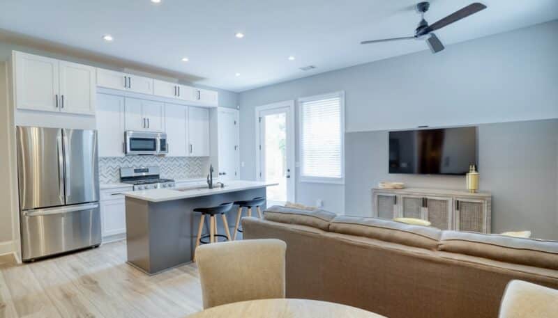 Dining Area to Kitchen